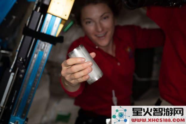 工程师振奋不已，太空站成功将尿液和汗水转化为可饮用水，转换效率达到98%