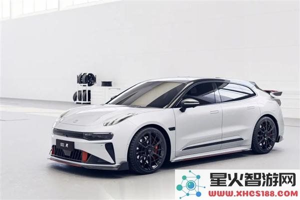 李书福2秒刷新超车记录，四轮电机助力实现原地掉头，无需更换轮胎挑战马斯克