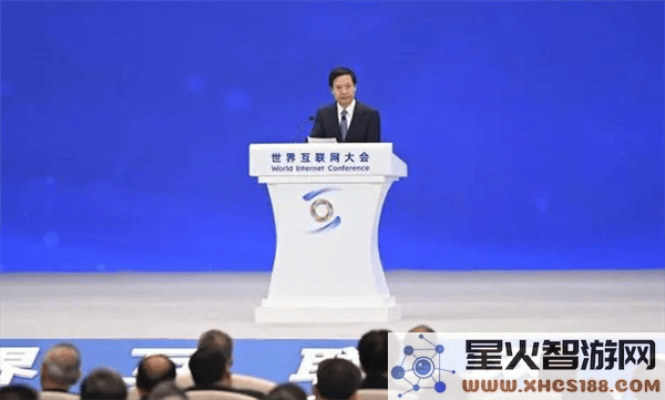 雷军乌镇峰会演讲手稿被曝光，修改痕迹彰显互联网巨头的深刻思考和理念