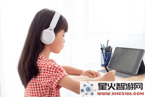 学而思AI学习机被用户批评：功能未达宣传标准，官方承诺仍在不断改进中